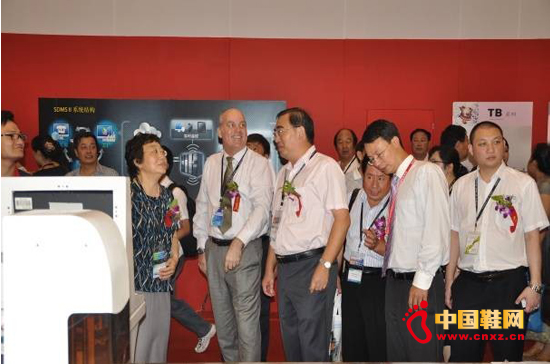 2012��13���Ї�(���u)���HƤ�Ь�C��Ь��չ�[��4