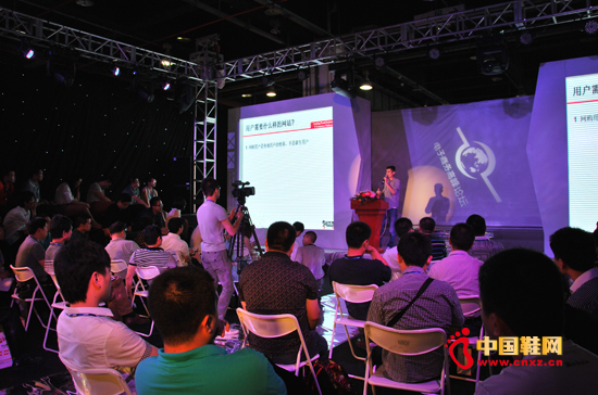 �Ϻ����HЬ�IƤ��չͬ�ڻ�Ӿ��ʳʫI4